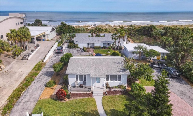 New Smyrna Beach House | Beachfront Property, Near Flagler Ave, Early Check in - Late Check Out