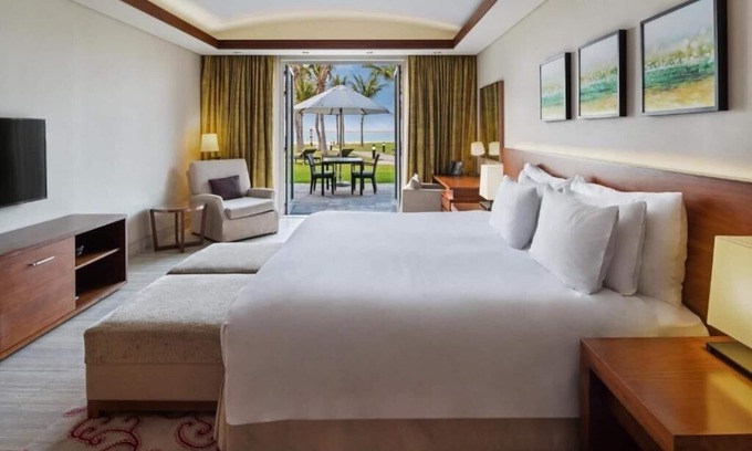 Jebel Ali House | Beachfront Residence One Bedrooom Suite By Luxury Bookings