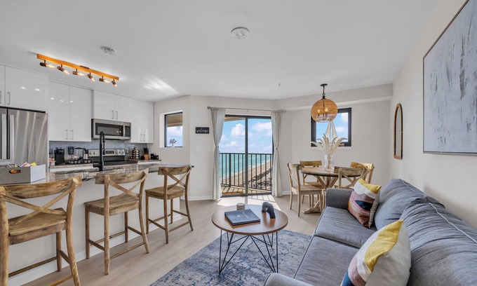 Myrtle Beach Apartment | Beachfront Resort Oasis - Coastal Elegance Condo!