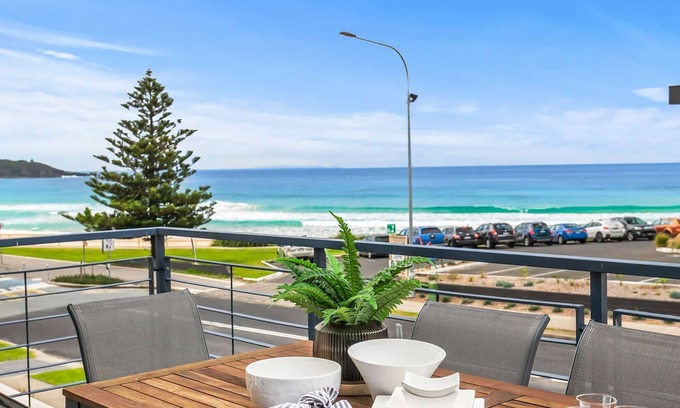 Mollymook Apartment | Beachfront Six - Perfectly located apartment right on the beach