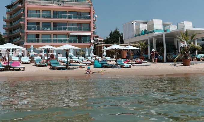 Sunny Beach Apartment | Beachfront Smart Homes by Marty's