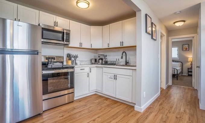 Willoughby Spit Apartment | Beachfront Sunrise Suite