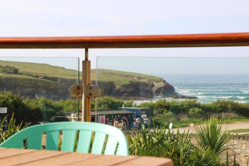 Treyarnon House | Beachside apartment, sea views