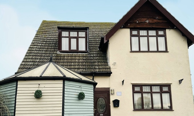 Great Yarmouth House | Beachside House overlooking beautiful sandy beach