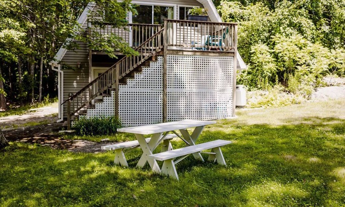 Ogunquit - Wells Apartment | BeachVibe Apartment Near Footbridge Beach