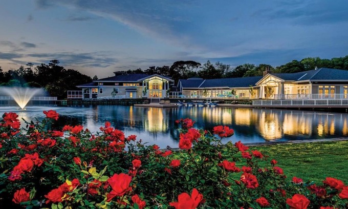 Sea Scape Resort | Beachwoods -- a premiere 4 season resort 5 min. from the beach!