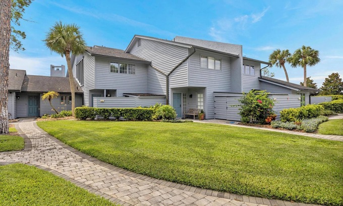 Sawgrass Condo | Beachy Vibes - 2BR w lake views & screened sunroom