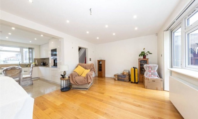 Luton House | Beaconsfield