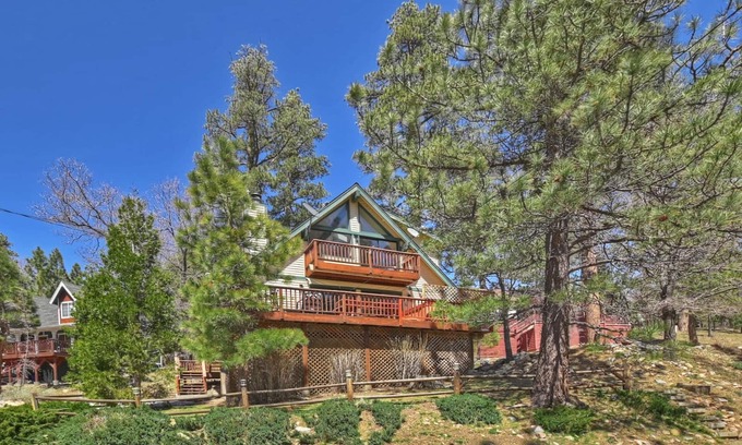 Upper Moonridge Cabin | Bear Canyon Cabin Beautiful Views HotTub