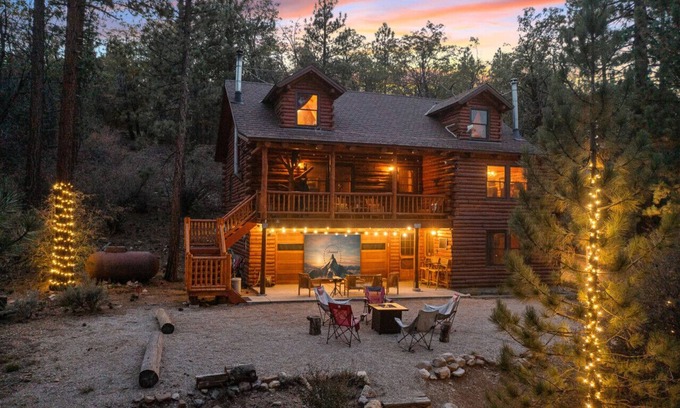 Sugarloaf Cabin | Bear Hollow Retreat: Secluded, Luxury, Log Cabin!