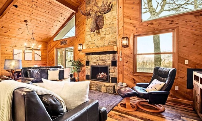 Beech Mountain Apartment | Bear Pause at Beech Mountain