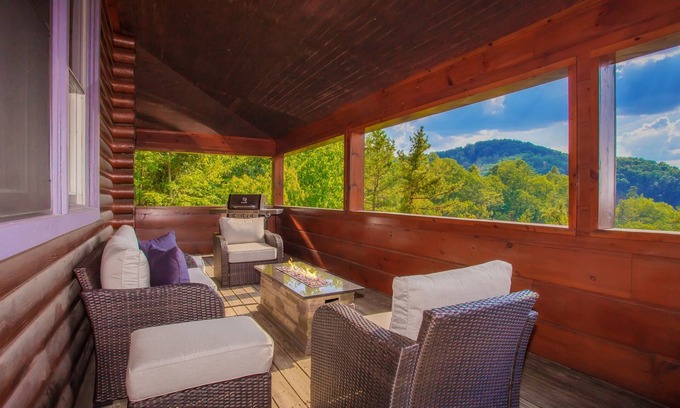 Sevierville Cabin | BearMountainGetaway: MtnViews! Secluded, HotTub, Wifi, Games, near Attractions!
