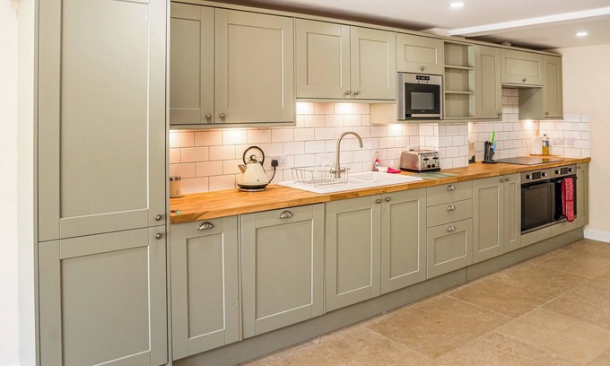 Little Rissington Cottage | Bears Court Unit 7 - UK48013