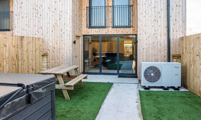 Little Rissington Cottage | Bears Court Unit 5 - UK48011