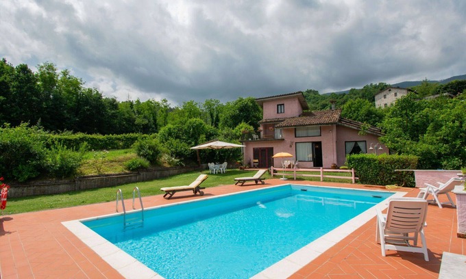 Camporgiano House | Beautiful private villa for 6 guests with private pool, WIFI, TV and pets allowed