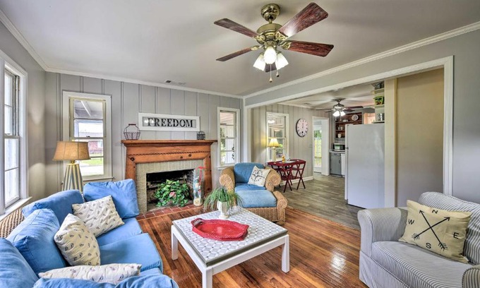 Burton House | Beaufort Home with Porch, 4 Mi from Downtown!