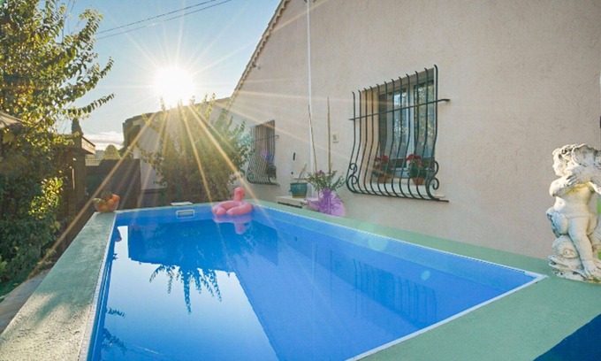 Mouans-Sartoux Villa | Beautiful private villa for 4 guests with private pool, A/C, WIFI, TV, terrace and pets allowed