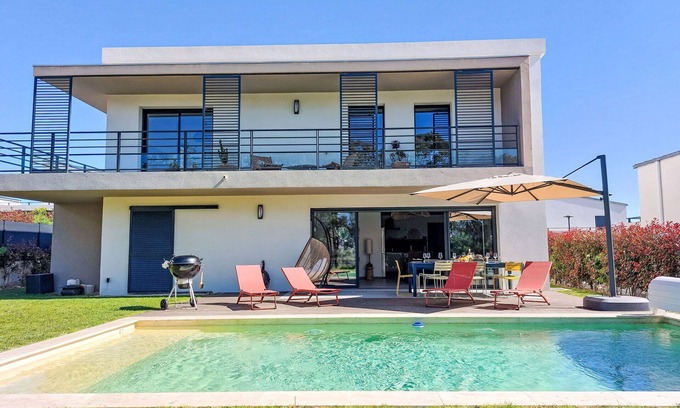 Mouans-Sartoux Villa | Beautiful private villa for 8 people with WIFI, private pool, A/C, TV and terrace