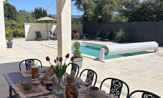 Croagnes Villa | Beautiful air-conditioned single-storey villa with private pool for 6 people