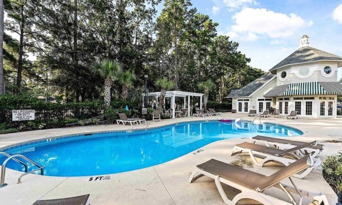 Carolina Forest Apartment | Beautifu Golf course efficiency at River Oaks+pool