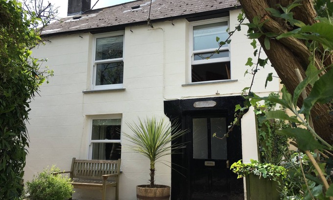 Saint Columb Major Cottage | Beautiful 18th Century Character Cottage. Close to beaches.