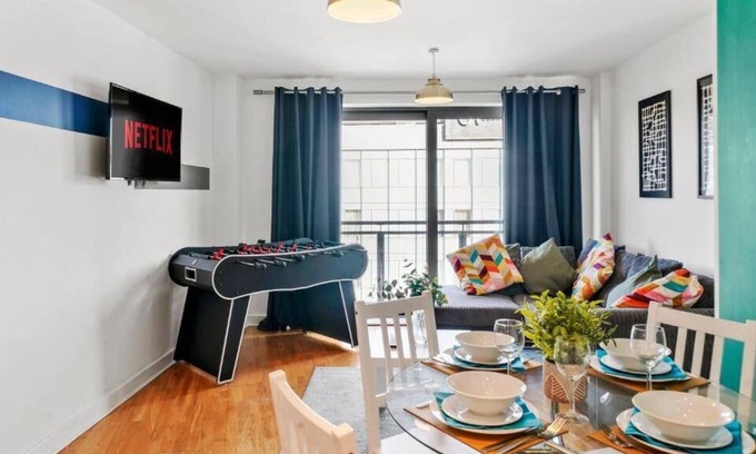 Sheffield Apartment | Beautiful 2 Bed in Central Sheffield - Parking