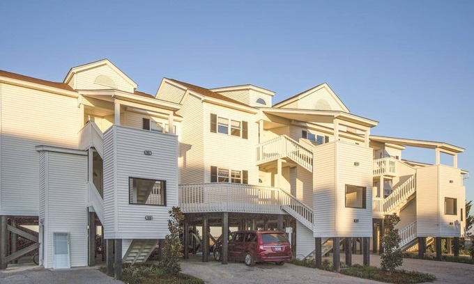 Edisto Island Apartment | Beautiful 2 bedroom unit at resort, sleeps 8