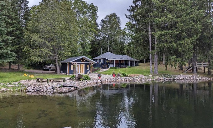 Minden Cottage | Beautiful 2 Bedroom Cottage on Minden Lake