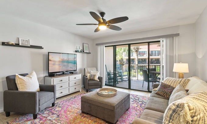 Butler Beach Condo | Beautiful 2BR 2.5BA Ocean View Condo - The Perfect Beach Getaway!