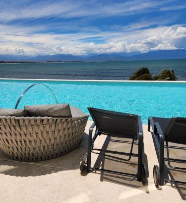 La Puntilla Apartment | Beautiful 2Bed 2Bath Beach Apt in Cruz de Huanacaxt