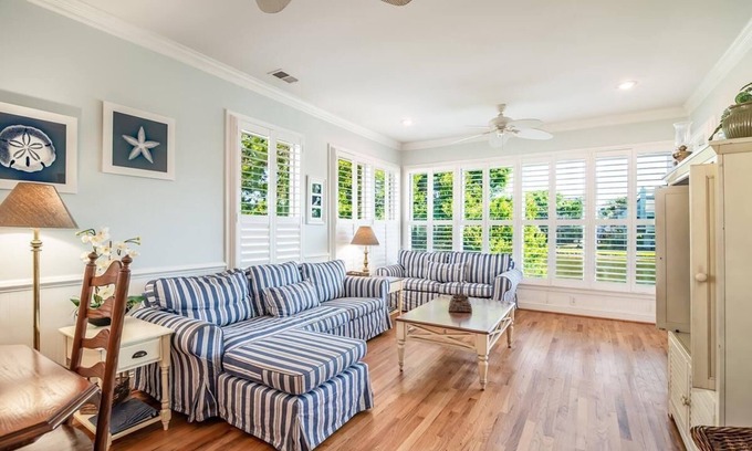 Litchfield by the Sea Villa | Beautiful 2BR 2BA Lakeside Villa with Lake Views