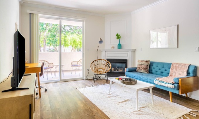 Thousand Oaks Apartment | Beautiful 2BR Apartment in Thousand Oaks