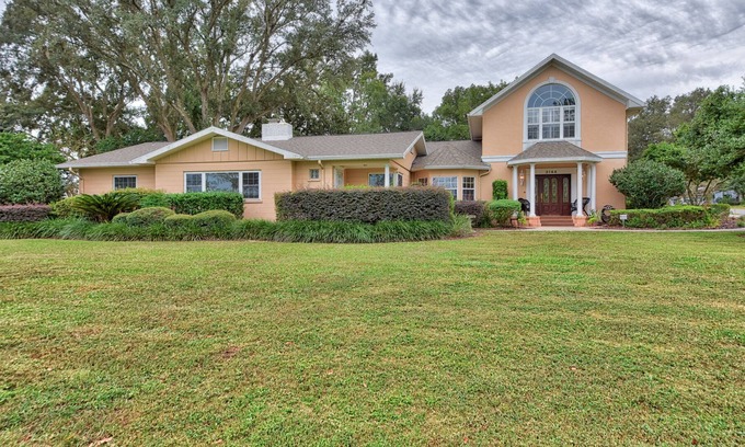 Fort King District House | Beautiful 3/2 Home located in Ocala with Golf Course View