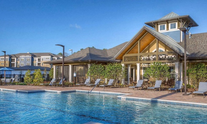 Northside Apartment | Beautiful 3 bedroom apartment near Jax Airport