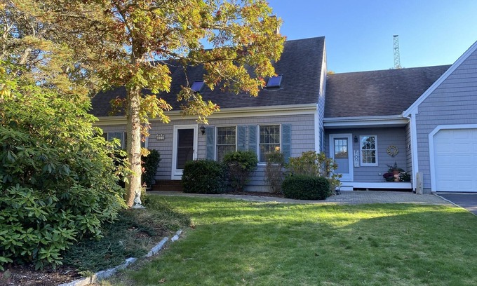 South Chatham House | Beautiful 3 bedroom Cape with spacious deck and hot tub