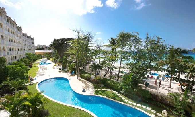 Maxwell Villa | Beautiful 3 Bedroom Sapphire Beach Suite!