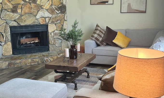 Greenville - Spartanburg House | Beautiful 3-bedroom townhome in amazing Greenville SC