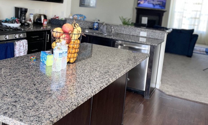 Brooklyn Park House | Beautiful 3 floor townhouse in the heart of Minneapolis!! Pets Allowed