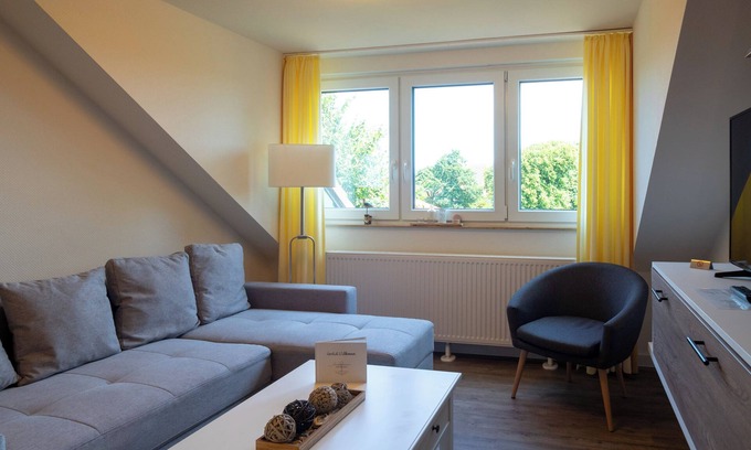 Spiekeroog Apartment | Beautiful 3-room apartment in a central location
