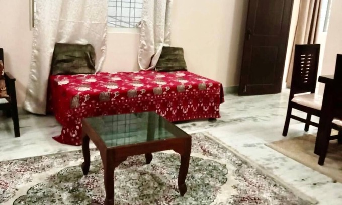 Hyderabad House | Beautiful 3BHK Home for families @prime location in Hyd, 20 mins from Airport