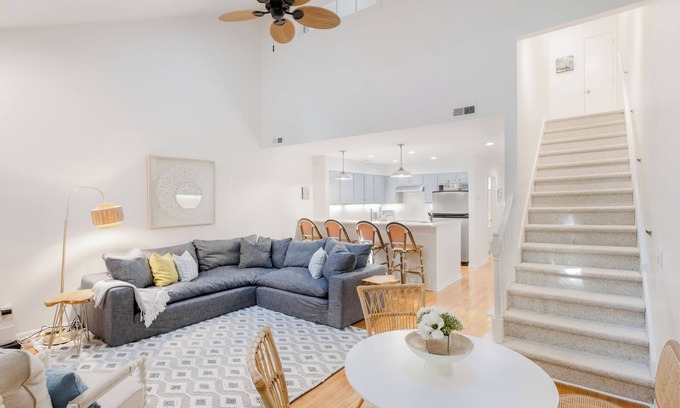 Wilmington House | Beautiful 3BR Lions Gate townhome w/pool only minutes from Wrightsville Beach!