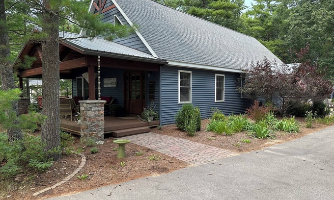 Rapid City House | Beautiful 4 Bed 4 Bath home - Walking distance to Torch Lake Public Access