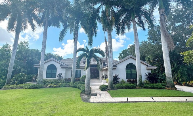 Bonita Bay House | Beautiful 4-bedroom house in exclusive Bonita Bay - 10 mins from the beach!