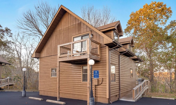 Celina Cabin | Beautiful 4 Bedroom Chalet .5 Miles from Dale Hollow Lake! #3