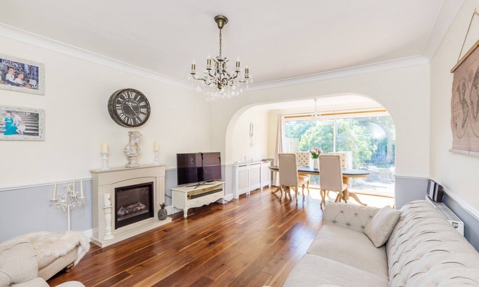 Winchmore Hill House | Beautiful 4 bedroom Family House!3 floors!Garden!