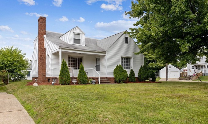 Canton House | Beautiful 4 BR Home in Lovely Neighborhood - Walk to Pro Football HOF! by RedAwning