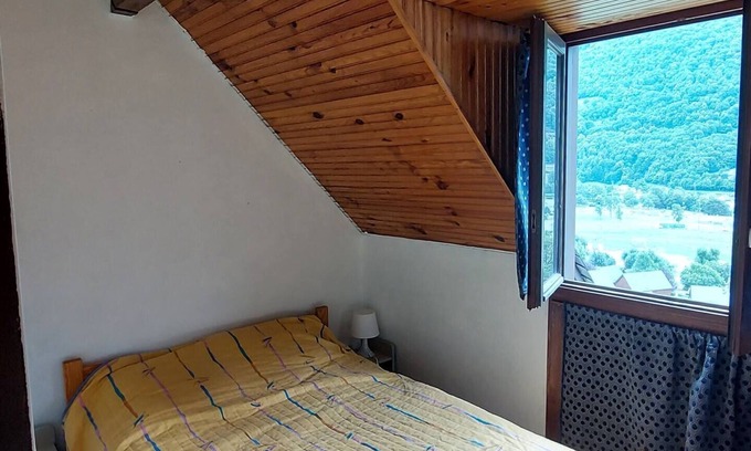 Esquieze-Sere Apartment | Beautiful 4-person apartment in stone residence