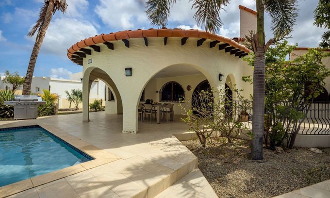 Bubali Villa | Beautiful 4BR 3BA Villa w/Private Pool & Jacuzzi