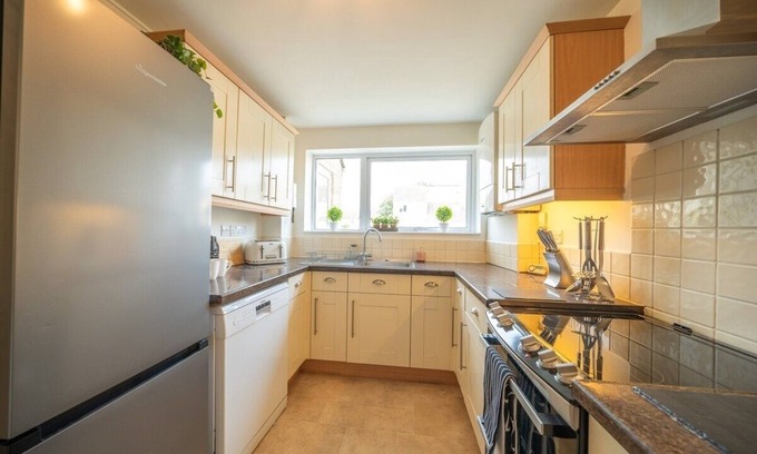 Cirencester House | Beautiful 5 bed 3 bath in the Heart of the Cotswolds