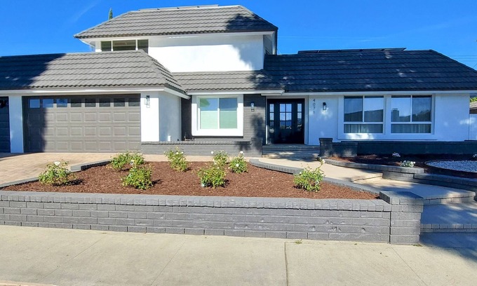Simi Valley House | Beautiful 5BR Pool Home Furnished in Simi Valley